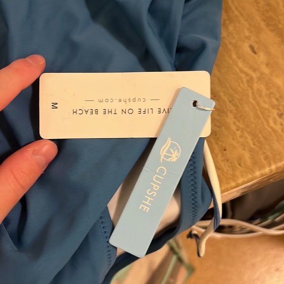 New swimsuit - Picture 3 of 4